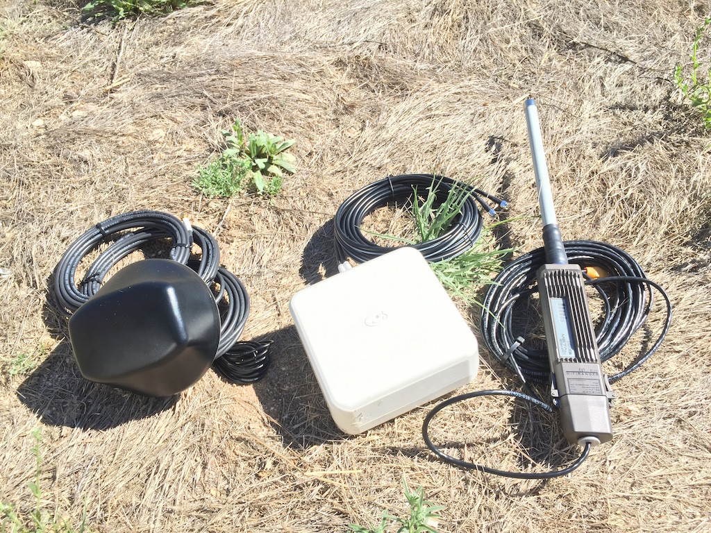 New toys to test: MobileMark 4-Cable Antenna, Panorama Wideband MiMo Antenna, and WiFiRanger Elite WiFi CPE.
